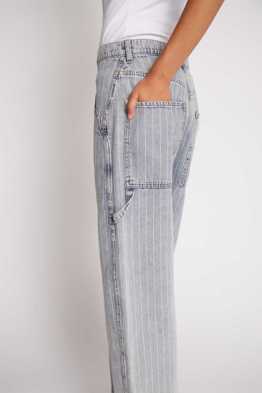 MUNTHE SHIMO PANTS - JEANS MIT NADELSTREIFEN