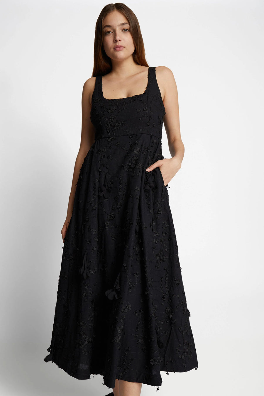 MUNTHE DRESS FRONIA BLACK - KLEID MIT 3D BLUMEN APPLIKATION