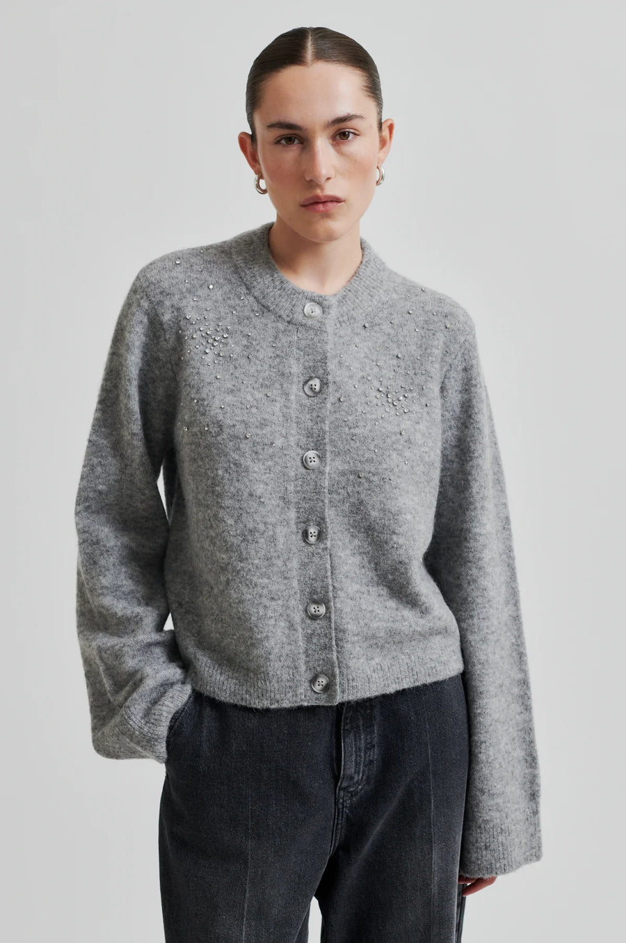 SECOND FEMALE SPARKLING CARDIGAN- STRICK MIT GLITZER STEINEN  IN GRAU MELANGE