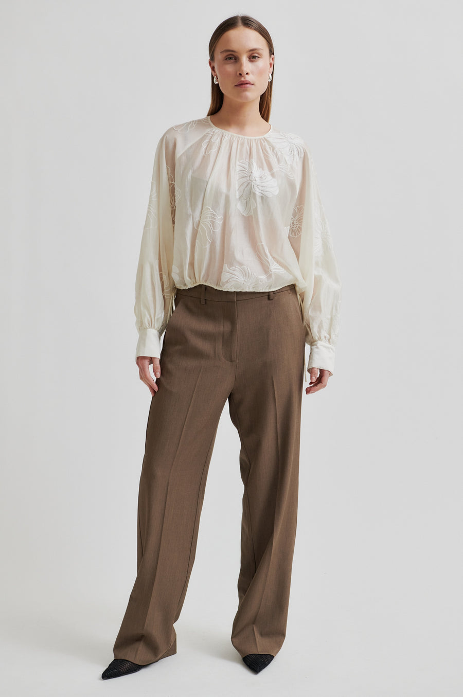 SECOND FEMALE VERIA BLOUSE - BLUSE MIT STICKEREI IN TOFU