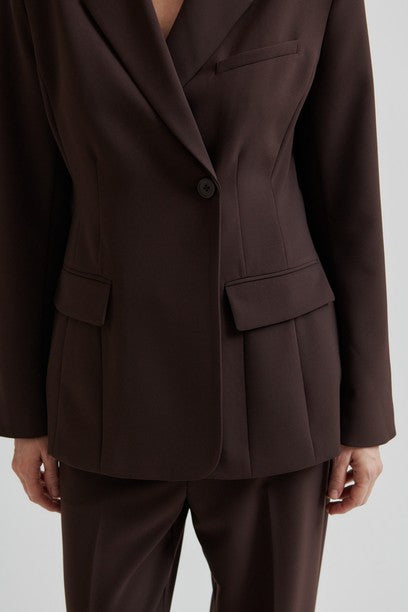 SECOND FEMALE FIQUE FITTED BLAZER - BLAZER IN BRAUN