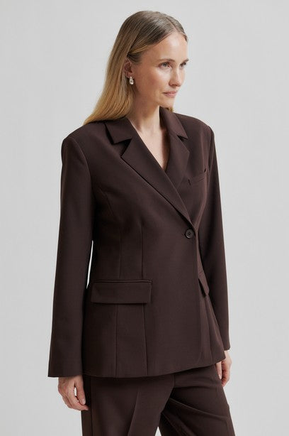 SECOND FEMALE FIQUE FITTED BLAZER - BLAZER IN BRAUN