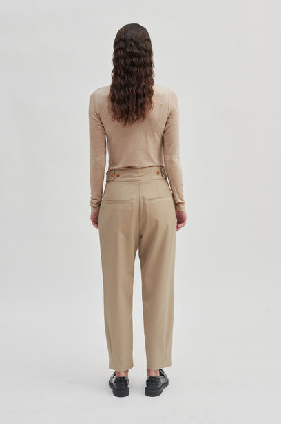 JUNA TRACK TROUSERS - HOSE IN SAND MIT DETAILS