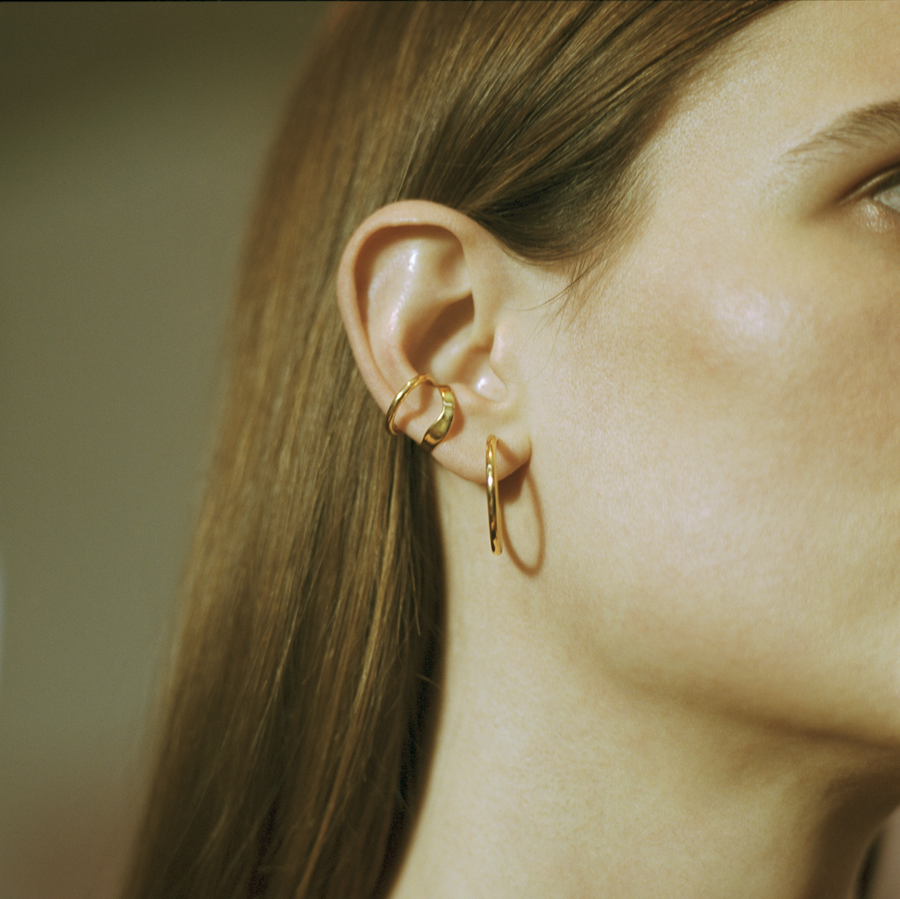 RIPPLES EAR CUFF BY MARIA BLACK - OHRKLEMME GOLD